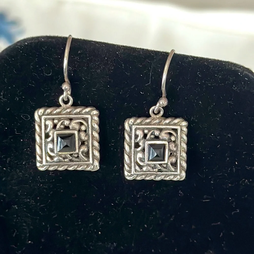 Pierced earrings sterling silver black onyx 1/2” - Picture 1 of 6